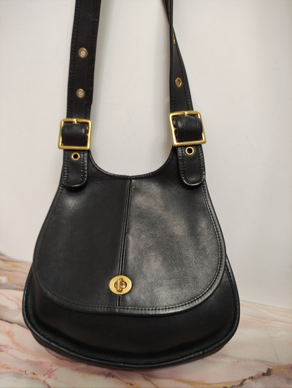 Vintage Coach 9235 Crescent Bag Black - Picture 2 of 9